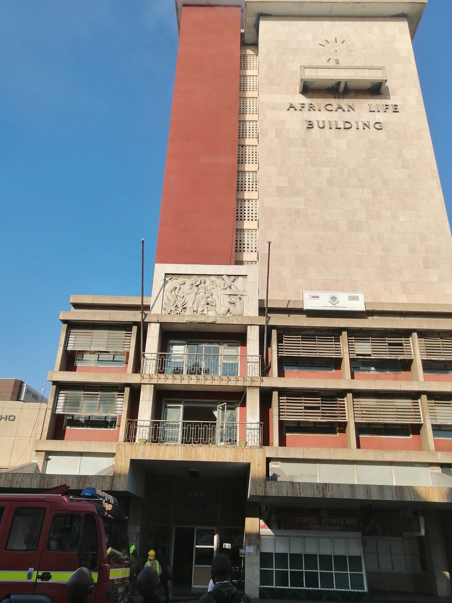 This old building in Bulawayo proved to be robust after a fire raged through at least two flats on the top floor, but did not spread. Fire fighters got their hoses to the top after the ambers died